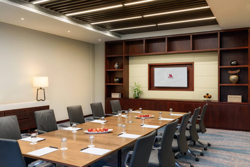 Fiji Marriott Resort Momi Bay (4) Microhire-Fiji-Boardroom-AV